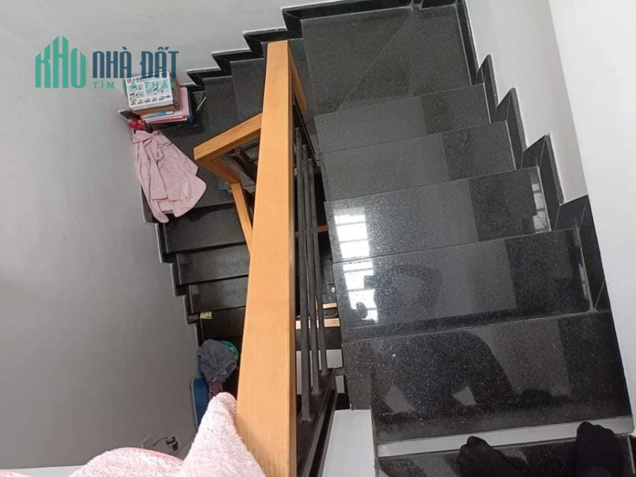 Mặt tiền sát vách Quận 10 Diện tích 3.7x11 4 tầng mới ở ngay. Chỉ 8ty3  LH 0938061929