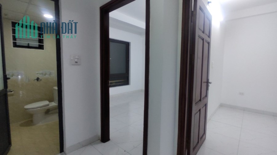 Bán gấp nhà Tổ4 La Khê, Hà Đông, nhà mới kính koong, DT:42m2, 4T Nhỉnh 4 tỷ.