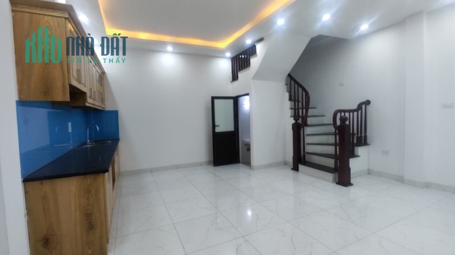 Bán gấp nhà Tổ4 La Khê, Hà Đông, nhà mới kính koong, DT:42m2, 4T Nhỉnh 4 tỷ.