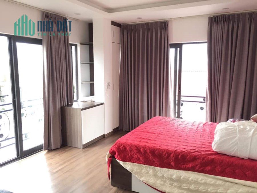 Bán toà nhà CCMN Nguyễn Khánh Toàn, 120m2 x 9Tầng, Thang máy, Gara, doanh thu 180Tr