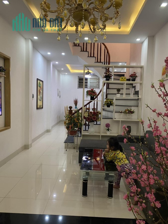 Bán gấp nhà Văn Quán, ngõ rộng ô tô đỗ, 35m 3.8 tỷ