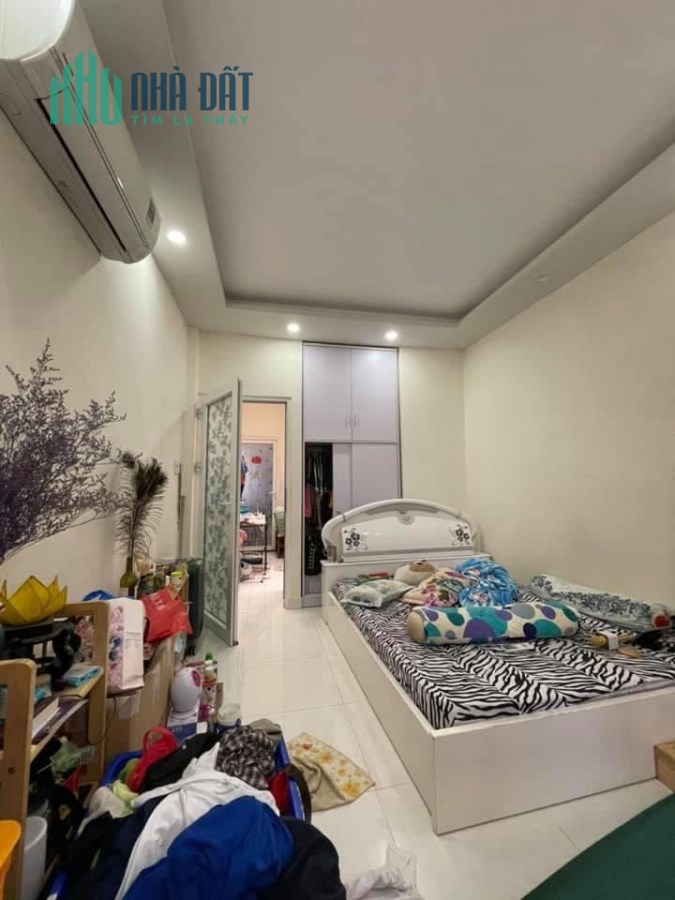 Giá sốc, nhà CMT8, 43m2, nhỉnh 5 tỷ