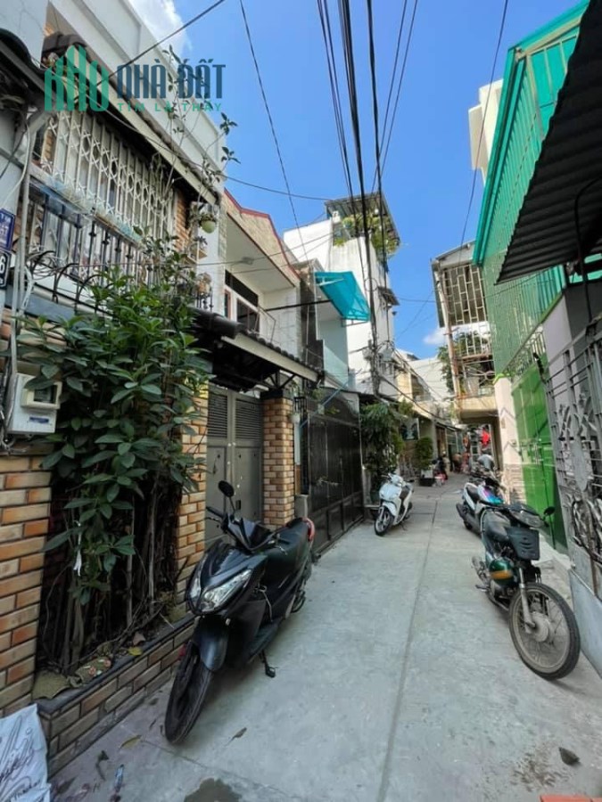 Giá sốc, nhà CMT8, 43m2, nhỉnh 5 tỷ
