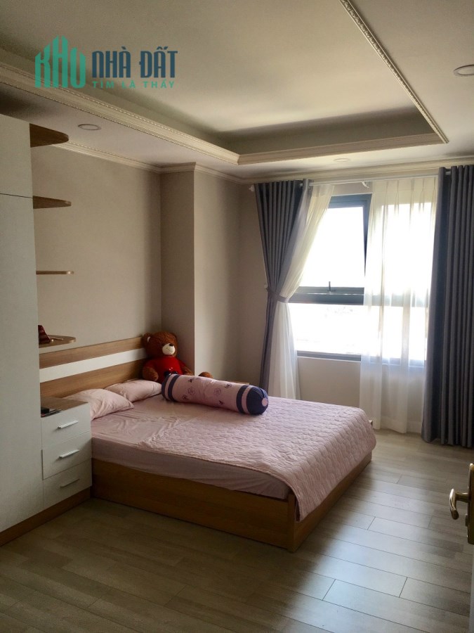 Chính chủ cần bán gấp căn hộ chung cư 2PN, Quận 2