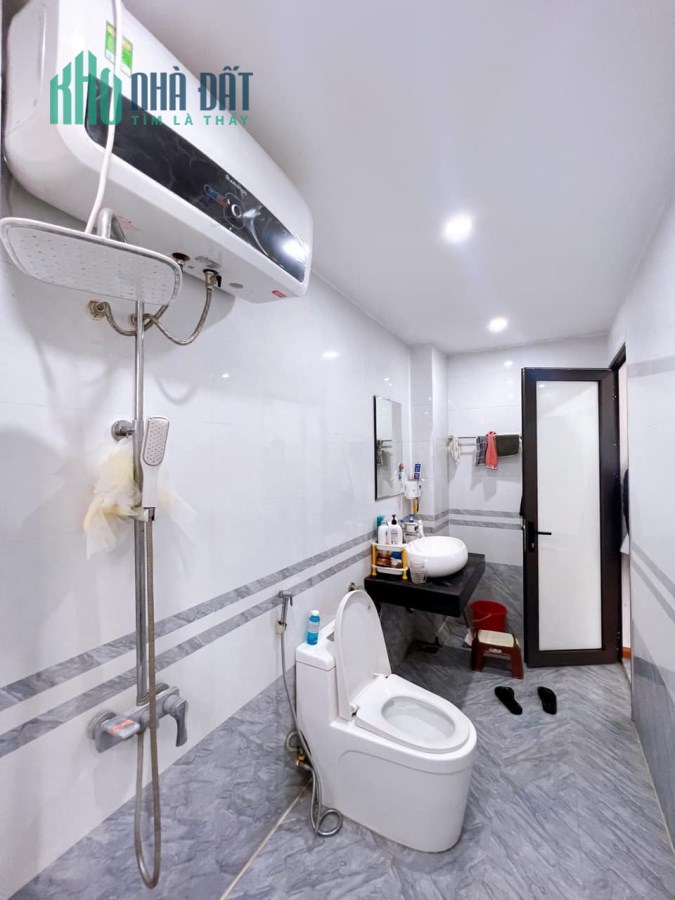 Bán nhà riêng tại Hồng Mai , 42m2 , 5 tầng , giá 4 tỷ . LH 0914440703