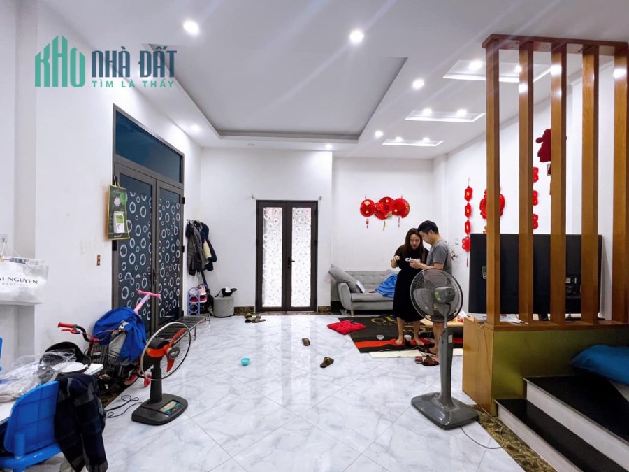 Bán nhà riêng tại Hồng Mai , 42m2 , 5 tầng , giá 4 tỷ . LH 0914440703