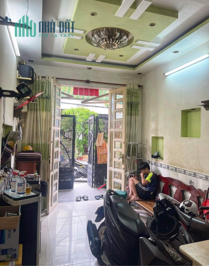 Bán nhà đẹp 4 tầng đường Tô Hiệu quận Tân Phú Giá rẻ