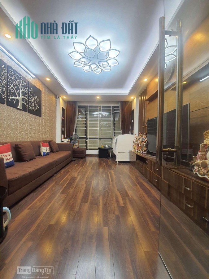 Cần bán gấp nhà mặt ngõ Kim Ngưu giá 4.65 tỷ, 32m x 5T , MT 4.2m, KD Tốt