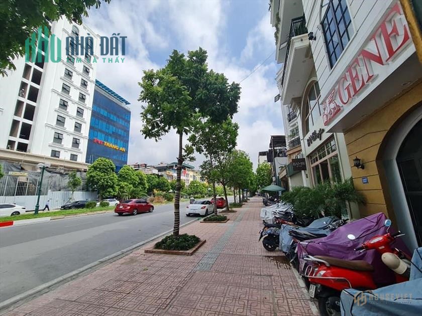 Chính chủ gửi bán nhanh mặt phố Hồng Tiến diện tích 41m, 4 tầng kinh doanh sầm uất