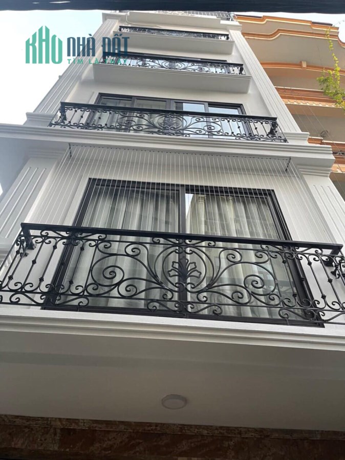 GIẢM GIÁ SỐC- NHÀ ĐẸP -GẦN Ô TÔ - NHÀ CẦU GIẤY 5 TẦNG 5.25 TỶ
