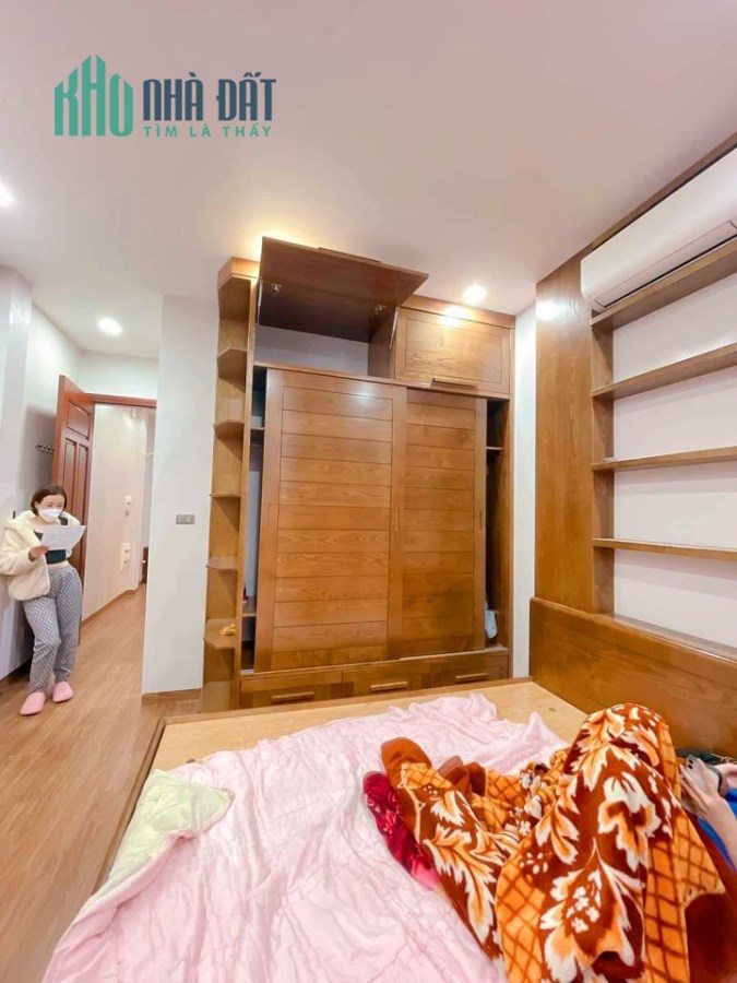 HÀNG HIẾM- Bán Nhà 3 Tầng 28m2- Phố Đào Tấn- Giá 2.9 Tỷ