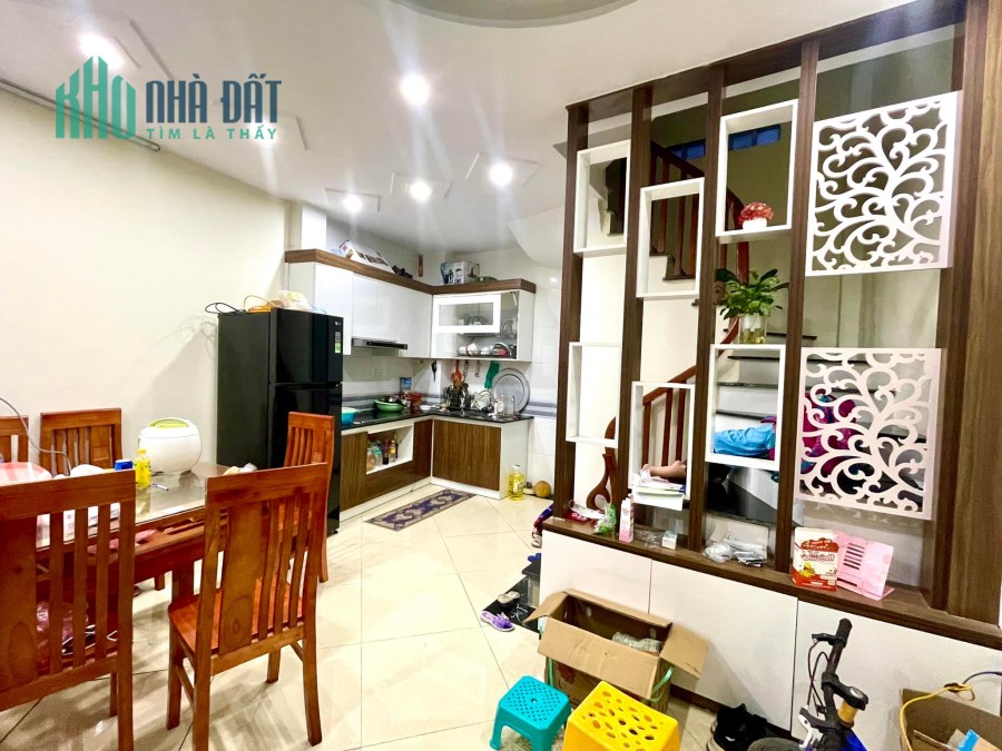 Bán nhà ngõ 322 Mỹ Đình, nhà siêu đẹp, 38m2, Giá 5 tỷ