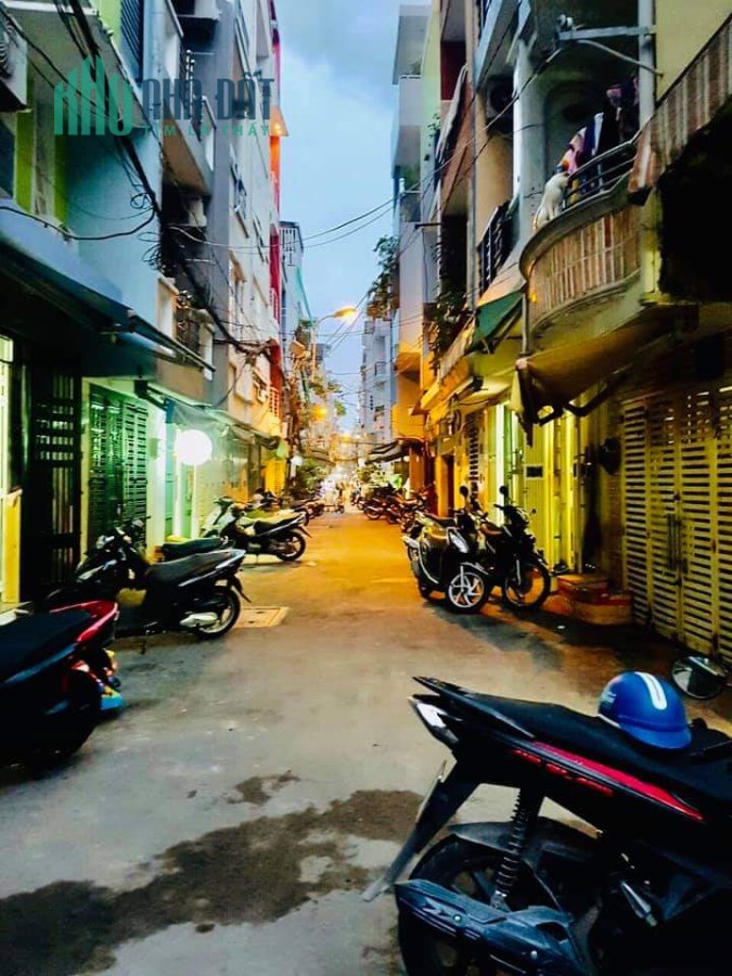 MẶT TIỀN ĐƯỜNG SỐ 6, HẠ NHIỆT TỪ 7,25 TỶ XUỐNG 6,8 TỶ, SỔ NỞ HẬU, DT ĐẤT 37,5M2, NHÀ 4 LẦU ĐẸP