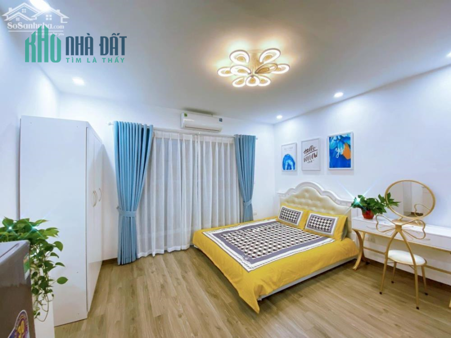 Hoàng Cầu Nhà Mới Đẹp Thang Máy Cạnh Hồ Hoàng Cầu