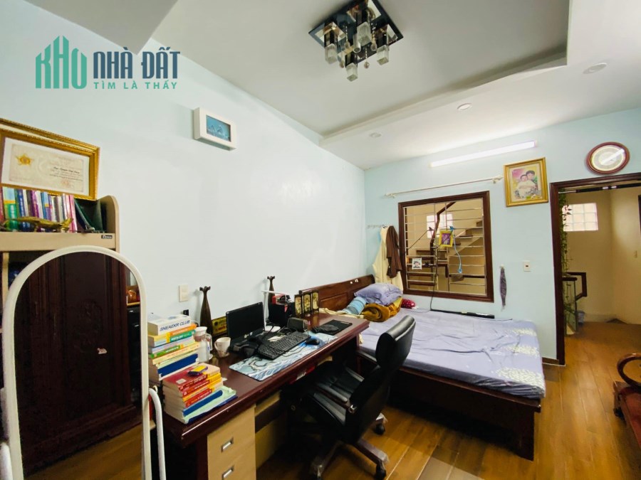 Bán nhà lô góc, phố Thái Thịnh, 56m2 x5T, 20m ra phố, 2 thoáng, giá 6.5 tỷ. 0969693855