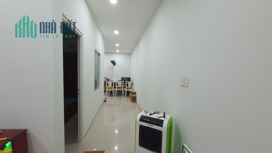 Bán gấp nhà cấp 4 hẻm xe hơi 1886, thị trấn Nhà Bè, 84m2 SHR, 5,2 tỷ. Lh:0907117487