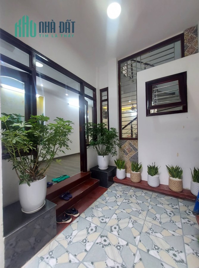 NHÀ ĐẸP - CÔNG NĂNG - Ở NGAY - TẦM TIỀN Ngũ Nhạc 64M 5T 5MT Nhỉnh 4 tỷ Hoàng Mai - 0902.224.699