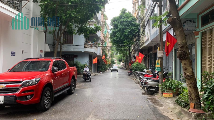 Bán nhà Phân lô Trung Kính ( đường đôi) Otô tránh, vỉa hè, KD, 50m2 x 5T, giá 10 tỷ 0969693855.