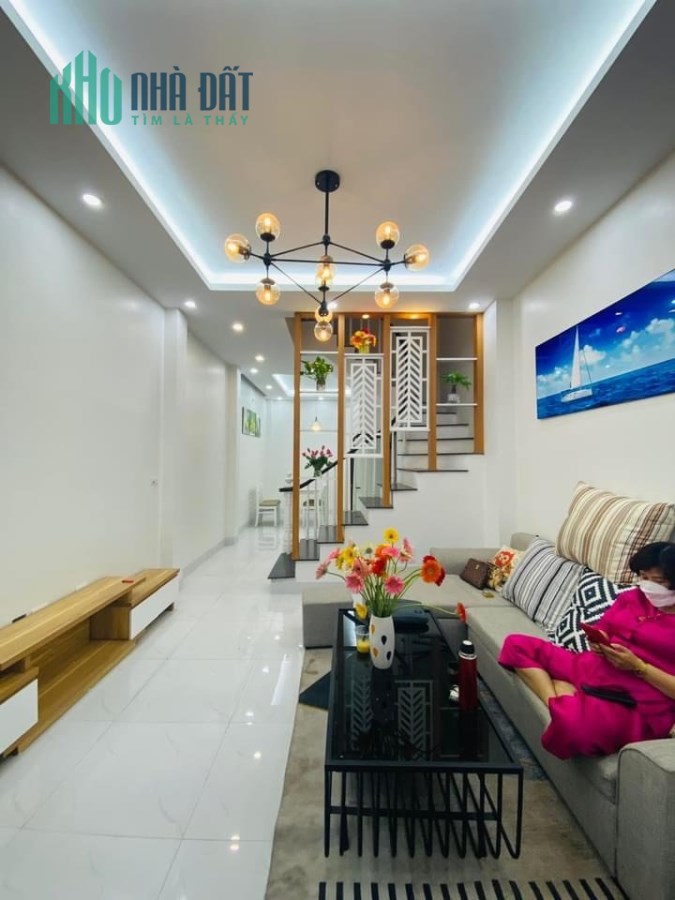 Bán nhà Phố Kim Ngưu, Oto đỗ, 60m x 4 tầng, MT 7m