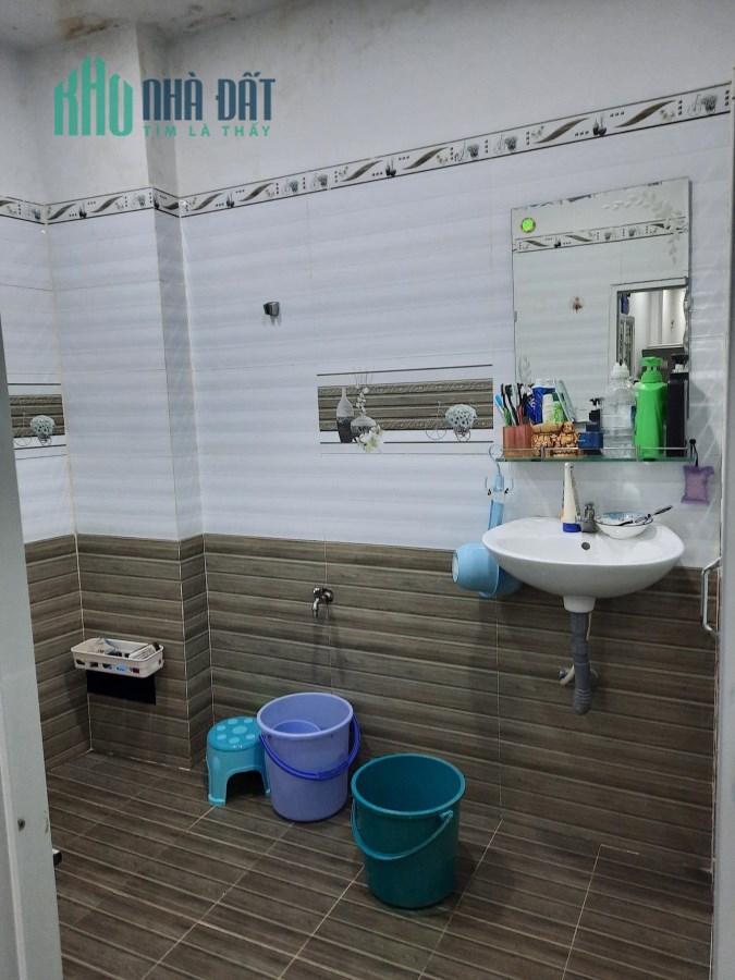 Giá chào giảm 2 tỷ cho DT 74,6m2, hẻm 793 Trần Xuân Soạn, quận 7, lh 0989149953
