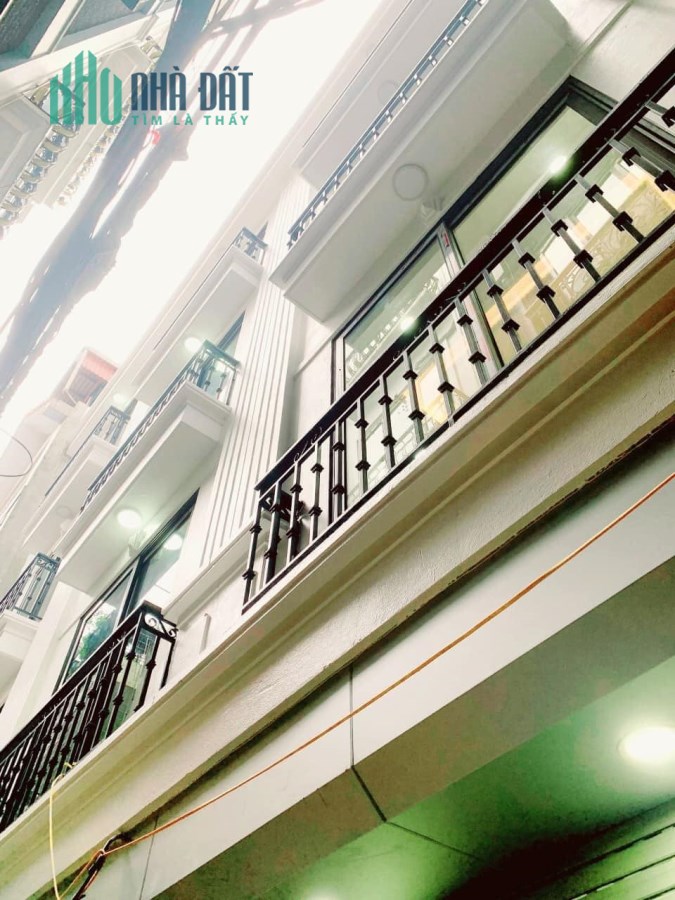 BÁN NHÀ MẶT HỒ ĐỐNG ĐA – 40 M2 x 6 TẦNG – 15 TỶ