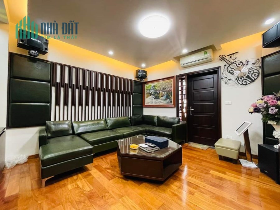 Gia đình cần bán nhà mặt phố Nguyễn Trãi, 61m2, MT 4.1m, 8,7 tỷ; LH 0898599969