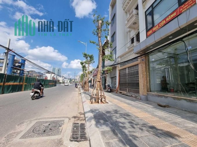 Chính chủ bánThửa đất Mặt phố Đại La giá 29,5 tỷ, 110m2, Kinh doanh đông đúc