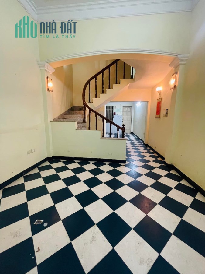 Bán nhà Vũ Thạnh – Hào Nam, 53m2, 4m mặt tiền, phân lô, 2 thoáng, ô tô tránh, 10.8 tỷ