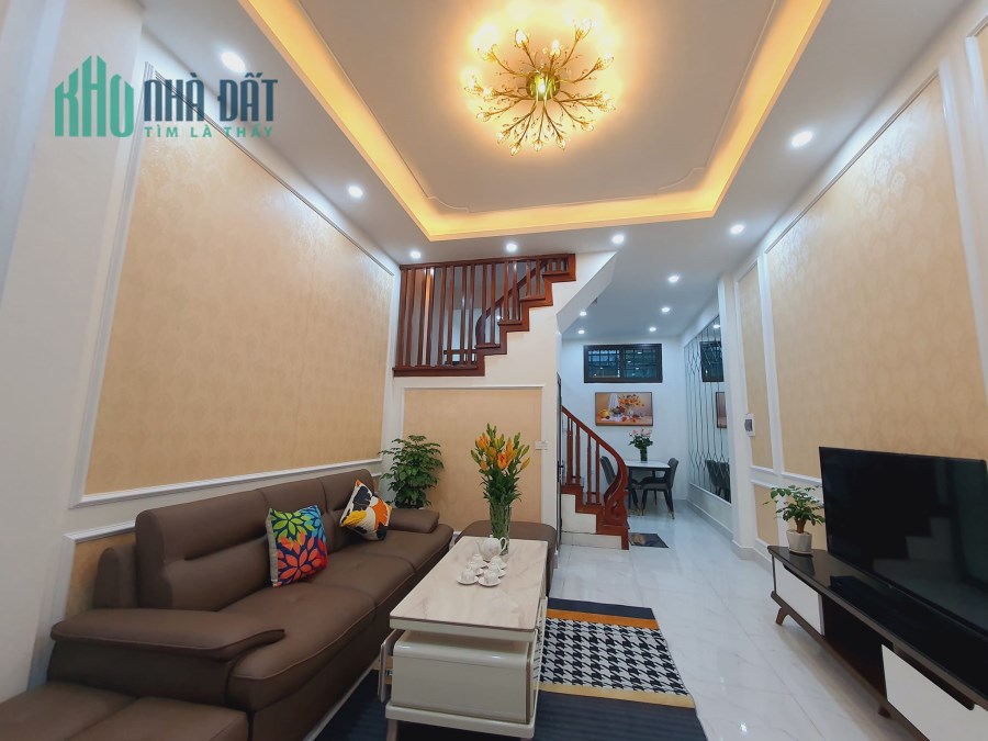 Nhà Thái Hà 35m2 x 4 tầng, 2 thoáng, full nội thất sang trọng, giá 5.55 tỷ