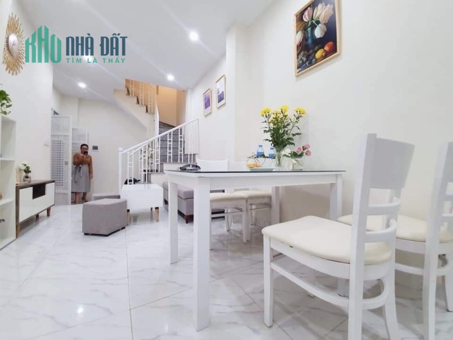 Bán nhà phường Yên Sở , ô tô, 45M x 5T, MT 4M,Chỉ 2 tỷ. LH 0975149605