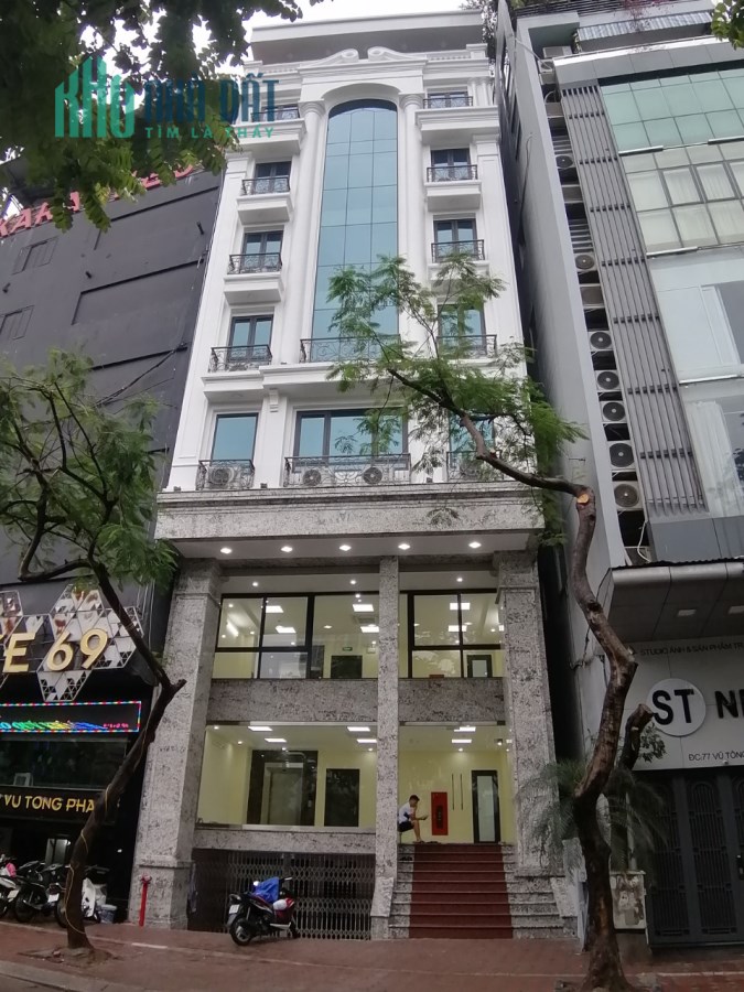 Cho thuê tòa nhà Văn Phòng mặt phố Nguyễn Khang DT 120m2Giá 180tr/tháng
