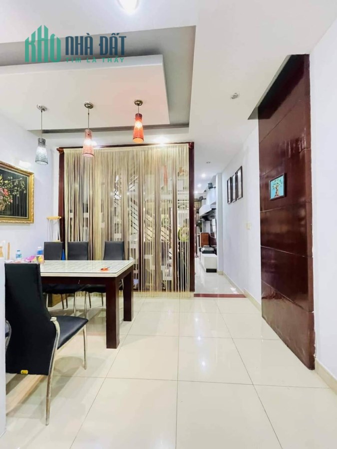 Bán Nhà HXT Thông tứ tung-Vị trí Vip Tân Phú-72M2 4 Tầng-Nhỉnh 11Tỷ TL
