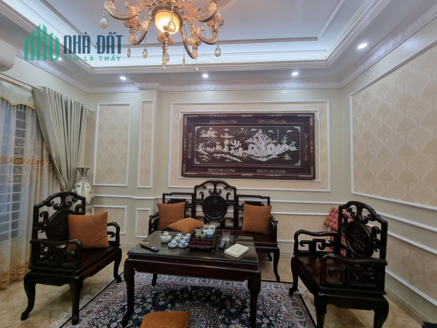 Bán nhà mặt phố Ngọc Lâm kinh doanh 5 tầng 65m2 mà giá chỉ có hơn 13 tỷ