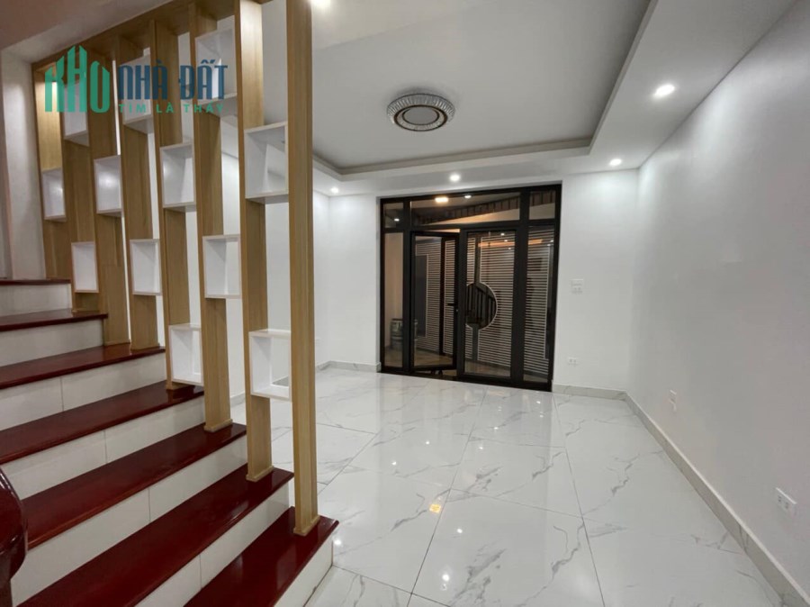 NHÀ MẶT PHỐ HỒNG TIẾN, LONG BIÊN, 45m2x4, MT 4,5m, Giá 6,95 tỷ