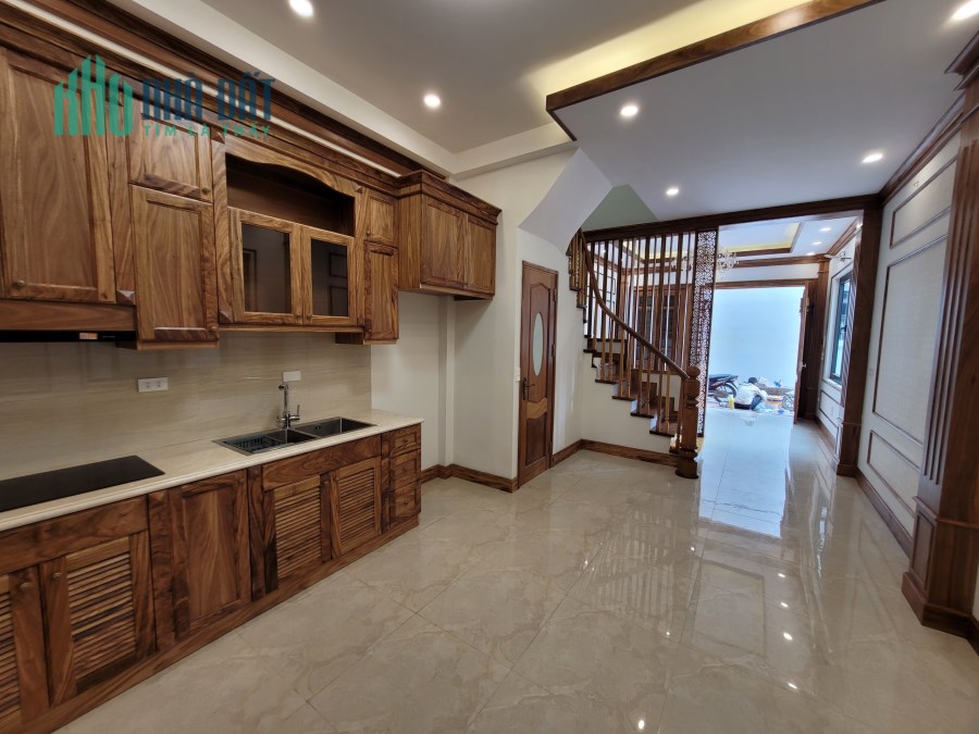 Chủ mót cần bán gấp nhà riêng đường Xuân Đỉnh, 45m2, 5T, ô tô, nội thất xịn, chất lượng cao,6.4 tỷ