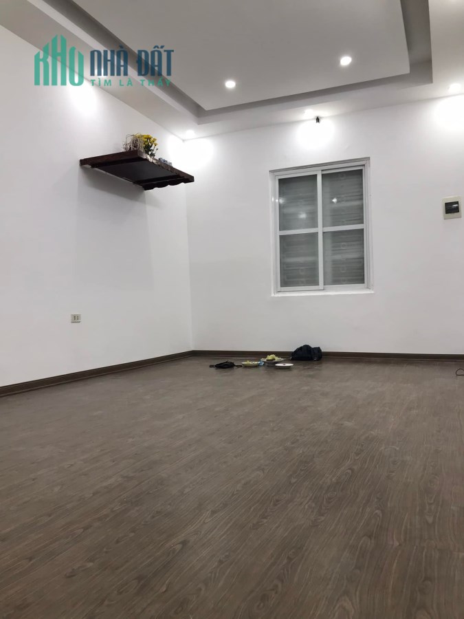 Bán nhà tập thể Thái Hà, Đống Đa 50m,  MT 5m, 1 tỷ 850 triệu, nhà đẹp ở luôn.