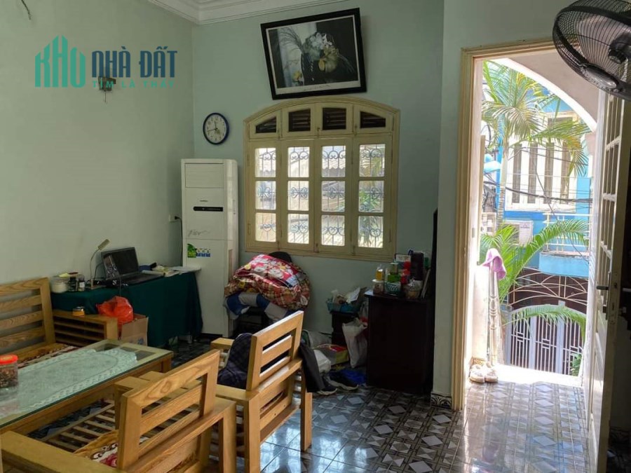 Bán nhà phố Nguyễn Văn Cừ, Long Biên, 61mx4T, 6.25 tỷ.
