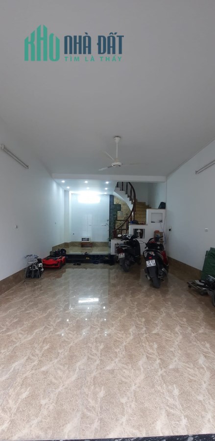 Nhà đẹp ngõ thông, lô góc, ô tô gara phố Đức Giang 50m2 mà chỉ có 5 tỷ