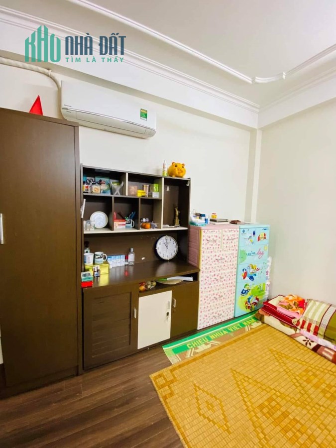 Bán nhà Vũ Tông Phan 40m2 5 tầng giá 4.5 tỷ LH em Vân 0384365907