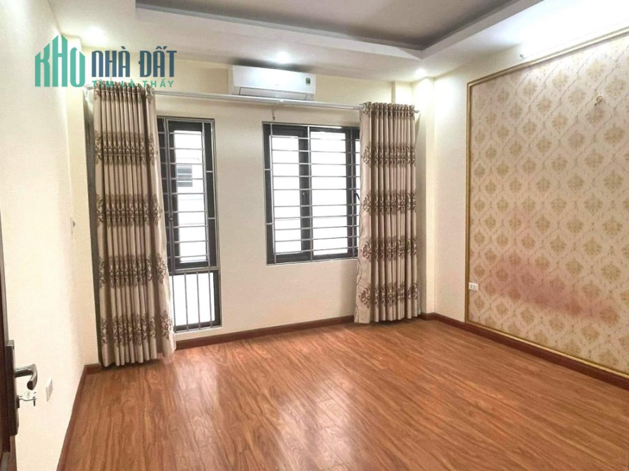 BÁN NHÀ ĐƯỜNG THUỴ KHUÊ, Ô TÔ, SÁT HỒ, 39M2, 5 TẦNG, 4M, NHỈNH 5 TỶ.