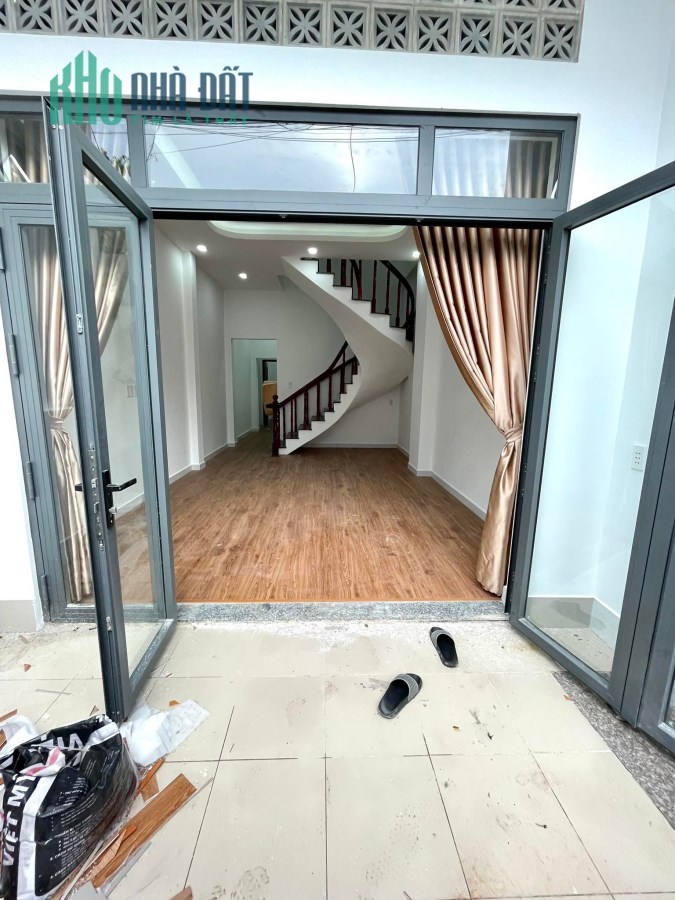 Bán nhà sát Mặt tiền, Hẽm xe hơi Nguyễn Văn Khối, P8, Gò Vấp, 3 tầng, 4PN, 68m2, 6.75 tỷ