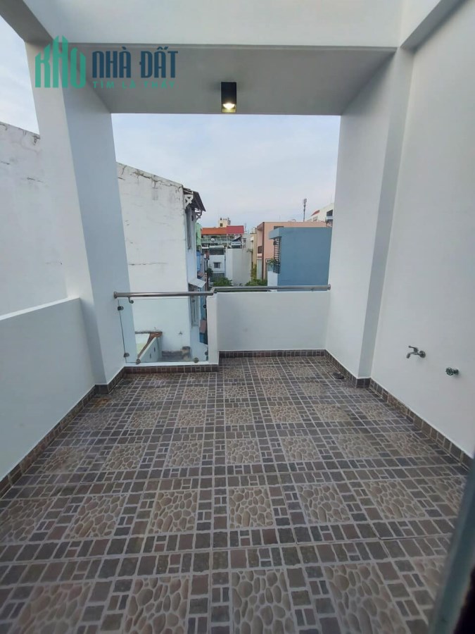 Bán nhà đường Trương Công Định Tân Bình, Hxh thông 4 tầng 33.4m2, 5.6tỷ, 0907824465