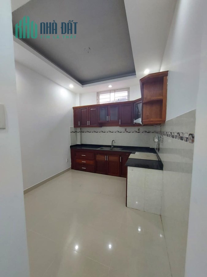 Bán nhà đường Trương Công Định Tân Bình, Hxh thông 4 tầng 33.4m2, 5.6tỷ, 0907824465