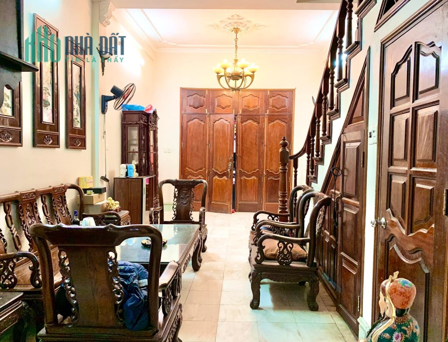 Bán nhà phố Thái Hà, Đống Đa,Kinh doanh đỉnh, oto đỗ cửa 94m 4 tầng MT 4.5