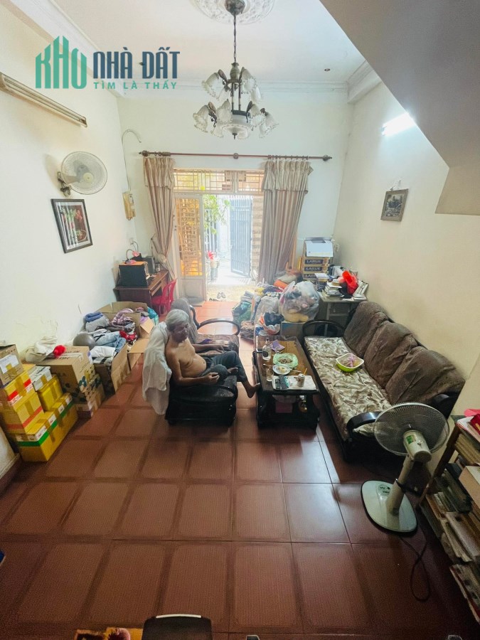 Bán nhà Dương Quảng Hàm, Gò Vấp, hẽm xe tải, 3 tầng, 3PN, 60m2, 5.75 tỷ