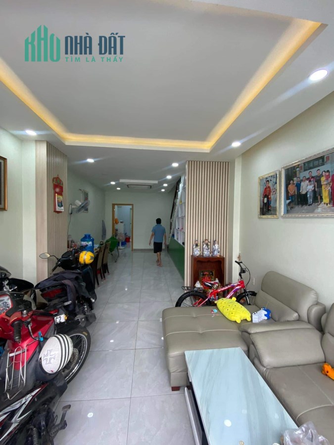 NHÀ MỚI XÂY 4 TẦNG HẺM XE HƠI NGUYỄN THỊ THẬP QUẬN 7 GIÁ 9.4 TỶ