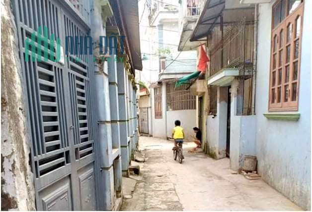 Bán nhà Nguyễn Văn Nguyễn Văn Cừ, ngõ Taxi qua, 48m2, 4,3 tỷ