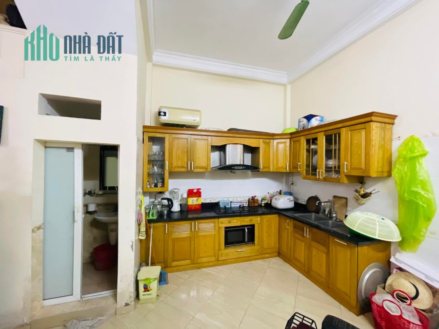 Nhà phố Trung Liệt, Đống Đa, 41m2 x 4 tầng, ngõ thông kinh doanh, 8 tỷ.
