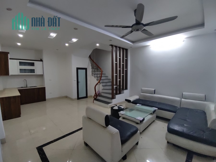 (Chủ Cần Bán Gấp)–Hàng Hiếm Phú Diễn–Nhà Đẹp ở Luôn- 40m2, 5 T, chỉ 3.6 Tỷ