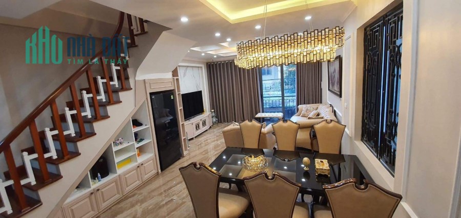 Bán nhà chính chủ ngõ 67 Nguyễn Văn Cừ diện tích 60m, mặt tiền 10m, ô tô đỗ